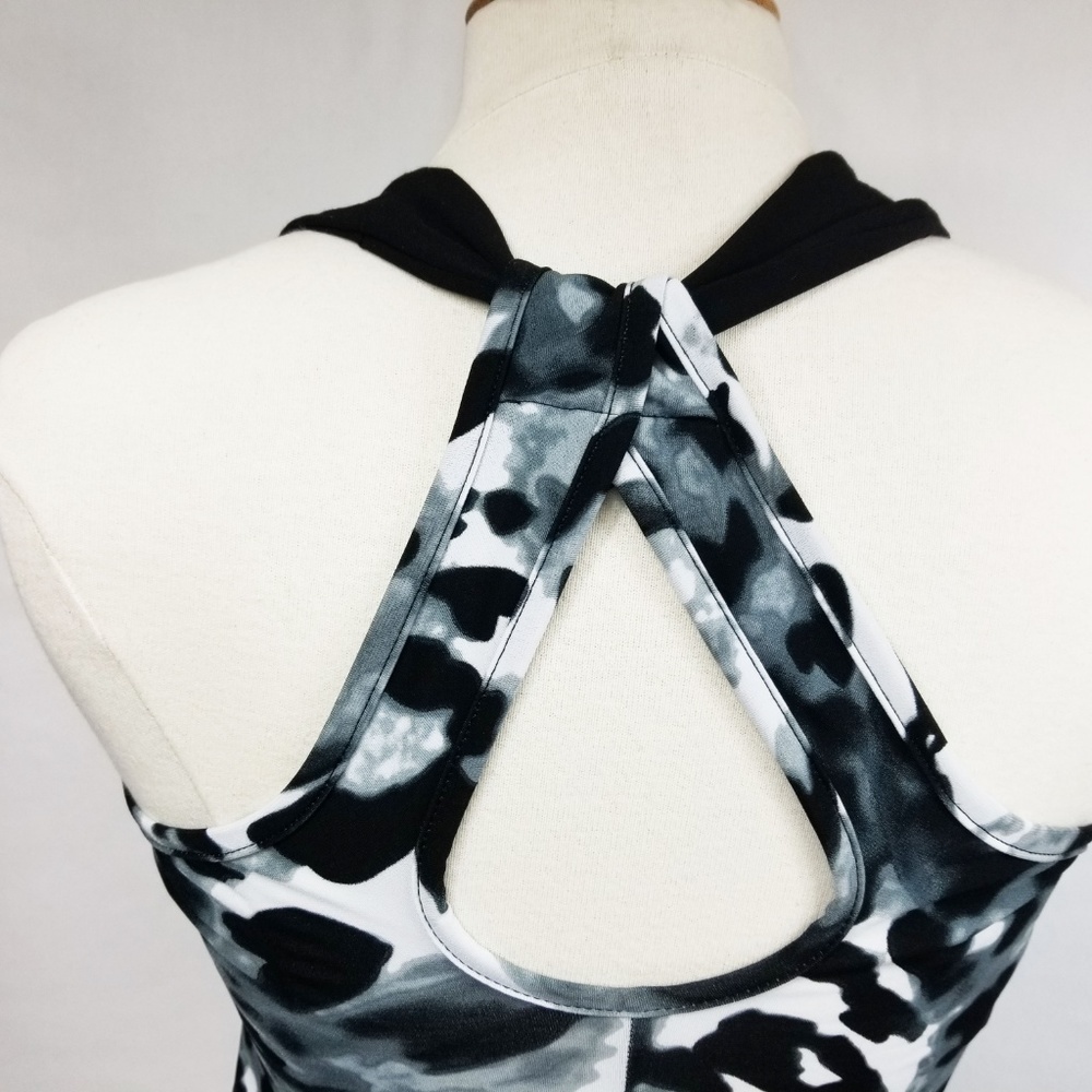 iz Byer California Sleeveless Black, White & Gray - Picture 4 of 8